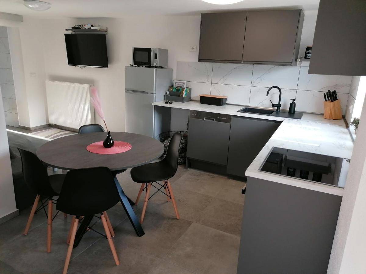 Apartma Pr Urarj Kobarid Kültér fotó